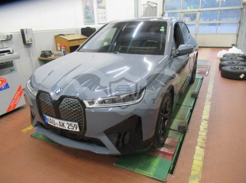 BMW iX 40 2024