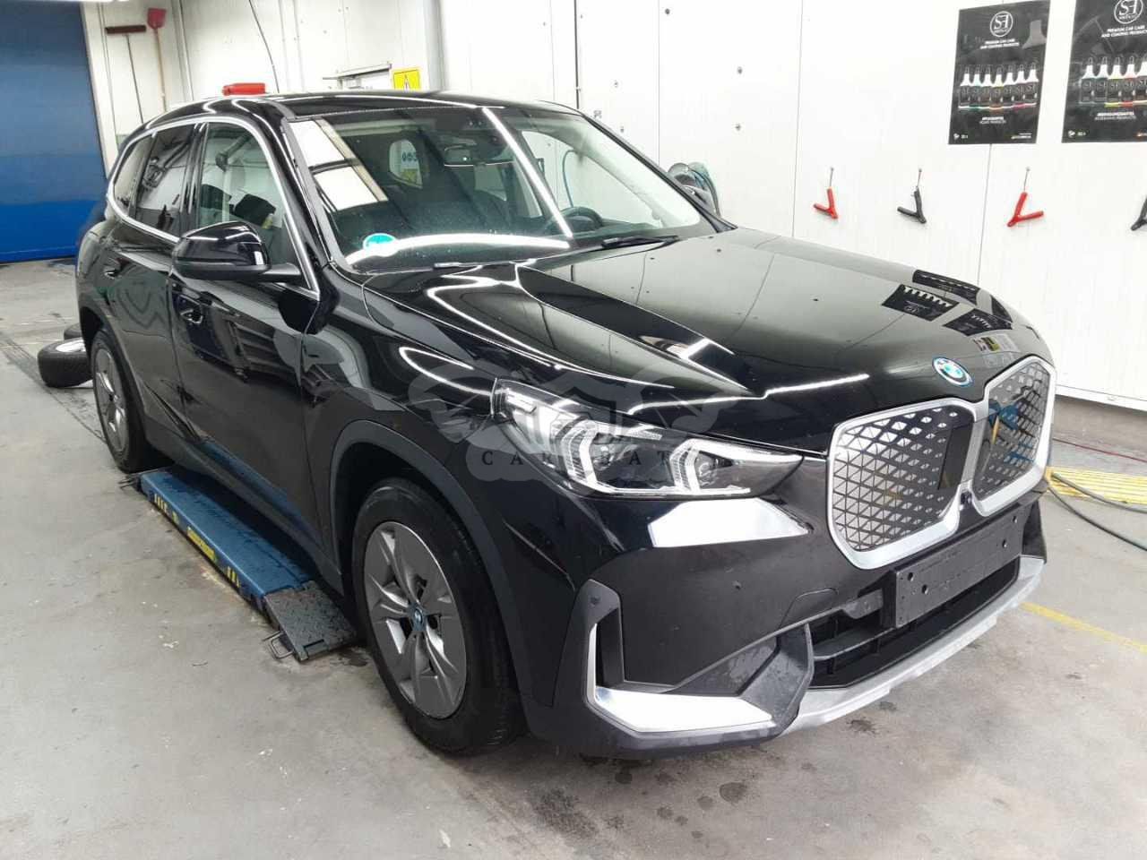 BMW iX1 2024