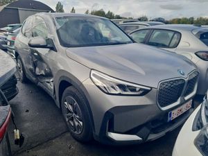 BMW iX1 2025
