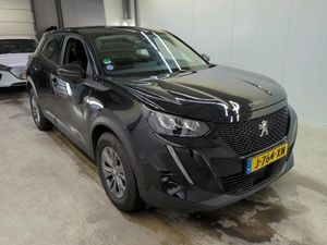 Peugeot 2008 1.2i Active 2020