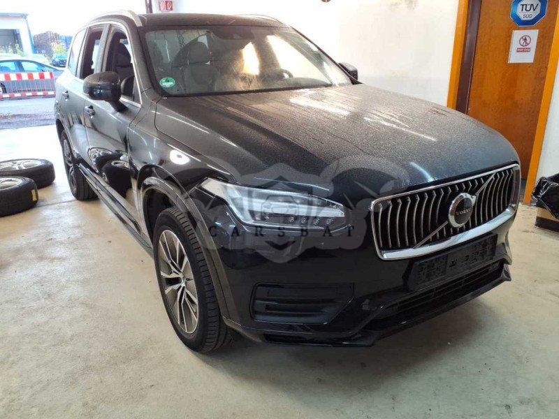 Volvo XC90 B5 Momentum Pro 2021