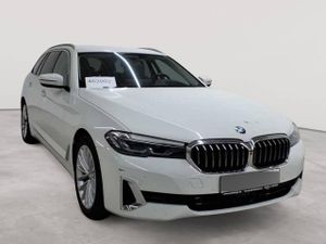 BMW 5 Series Touring 530e Luxury 2021