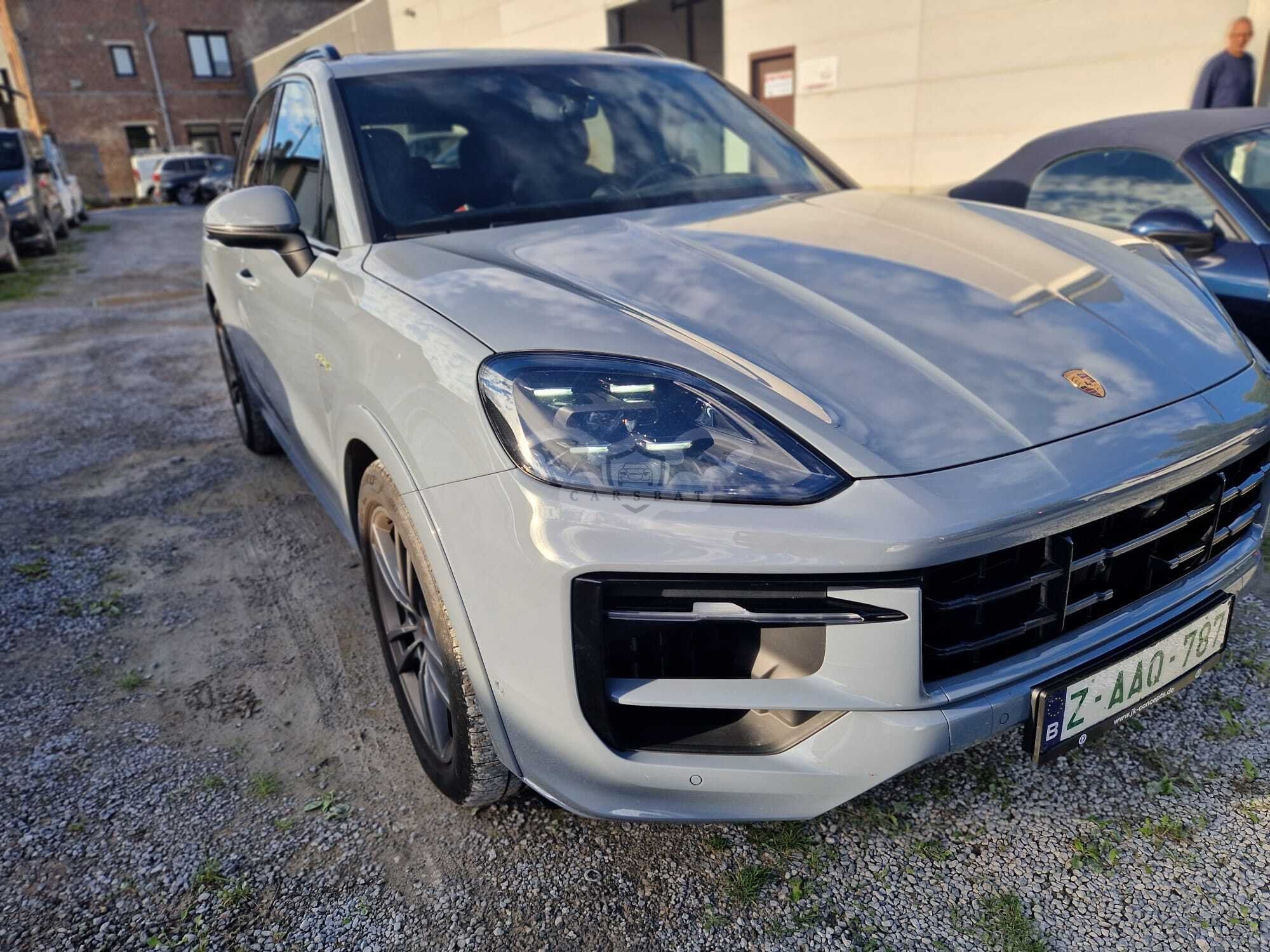 Porsche Cayenne 3.0 Platinum 2024