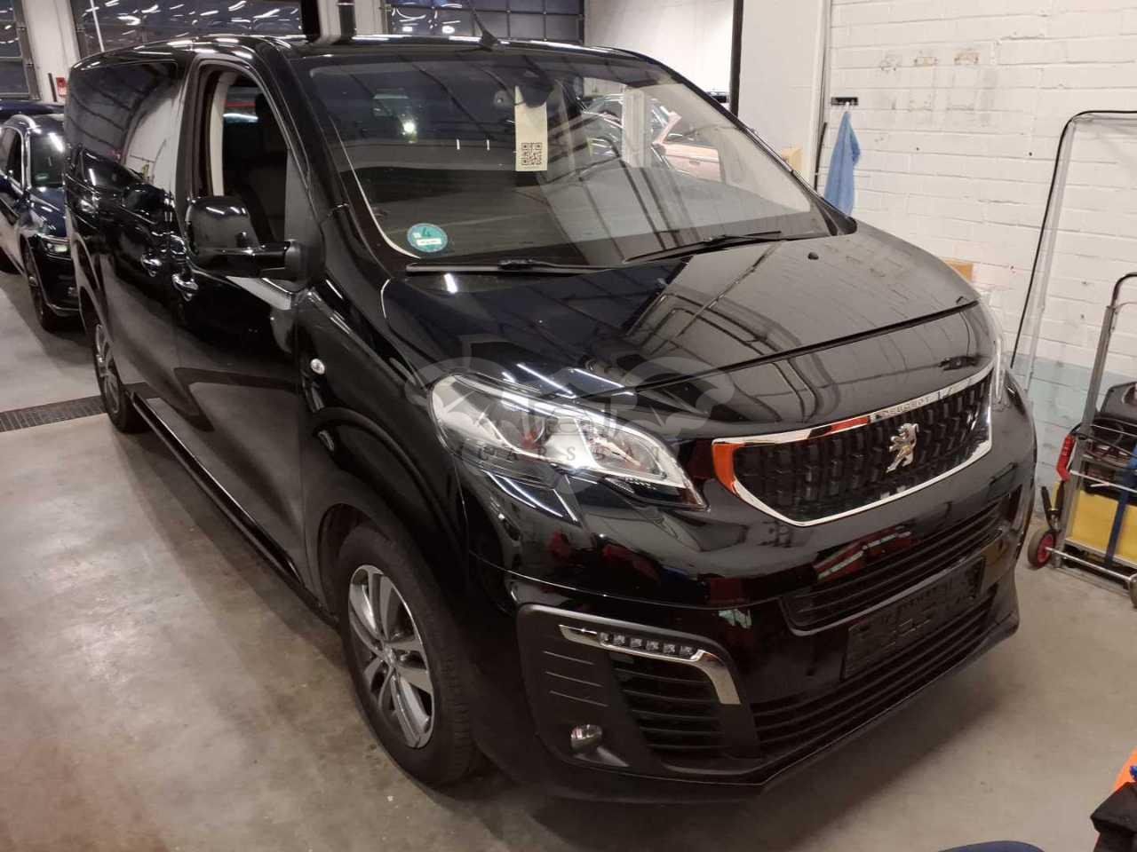 Peugeot Traveller L2 Business 2021