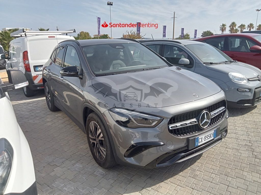 Mercedes-Benz GLA 200d progressive 2024