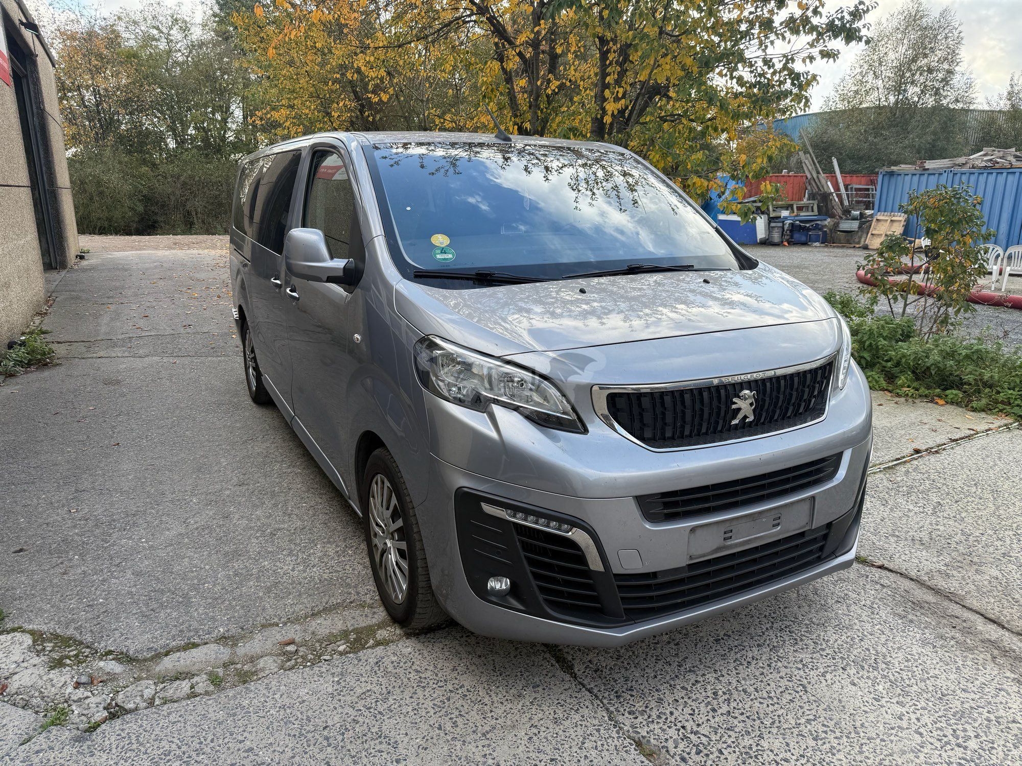 Peugeot Traveller L3 2.0 HDI Business 2021