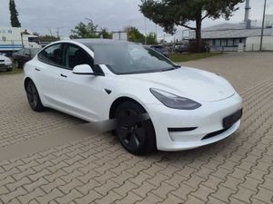 Tesla Model 3 Standard Range Plus 2021