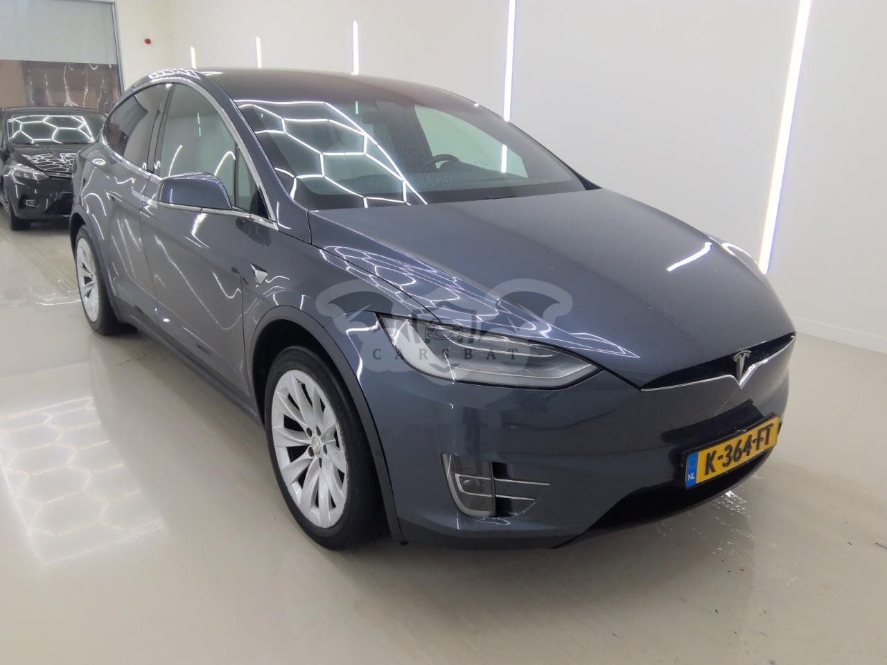 Tesla Model X 2020