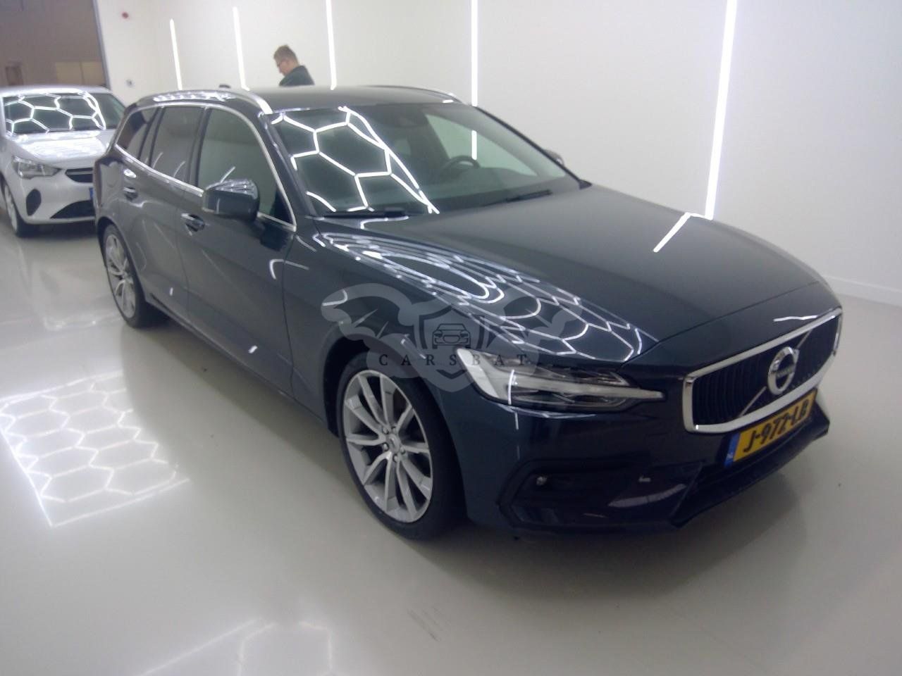 Volvo V60 T5 Momentum Pro 2020