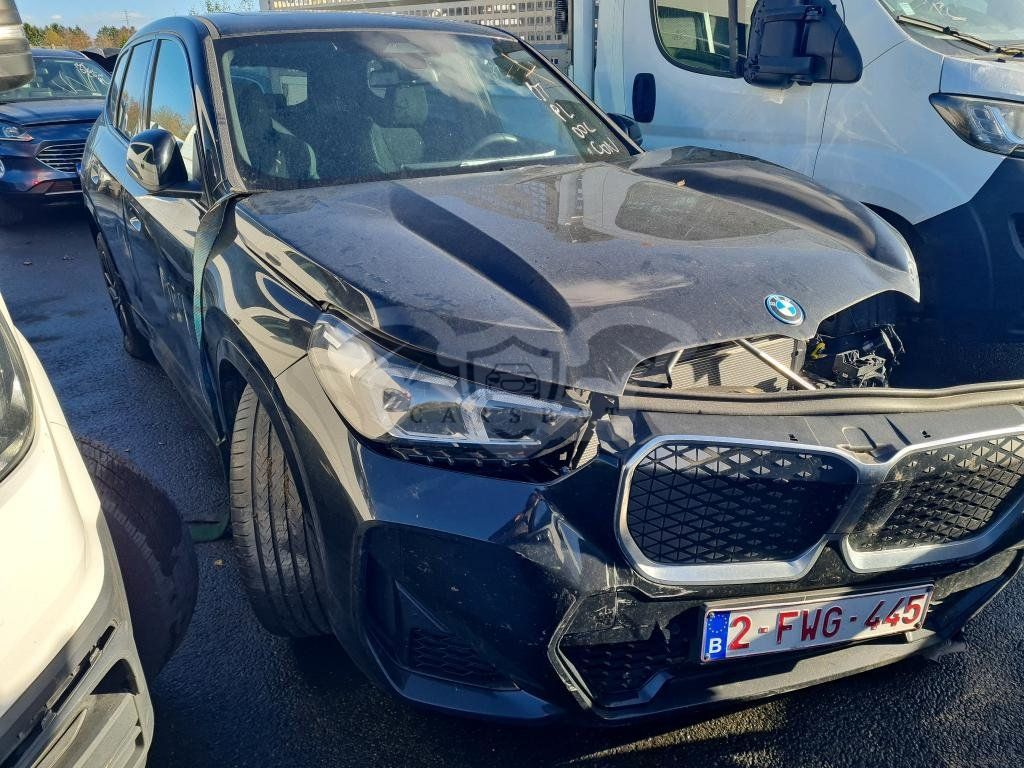 BMW iX1 2024