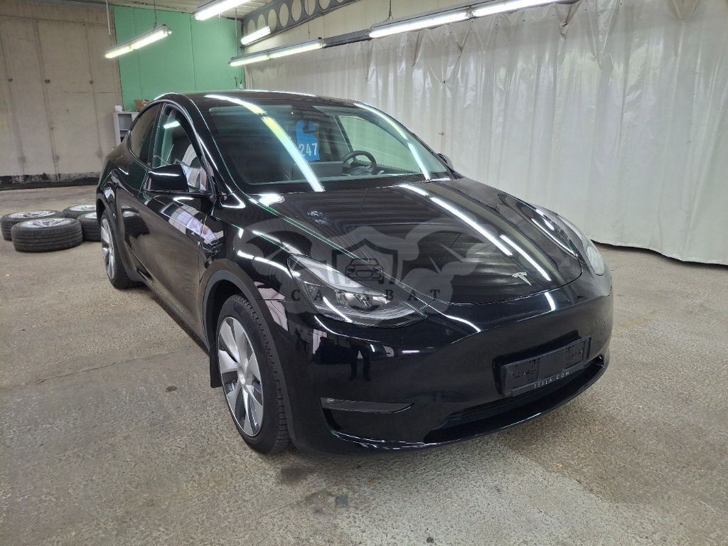 Tesla Model Y Standard Range 2023