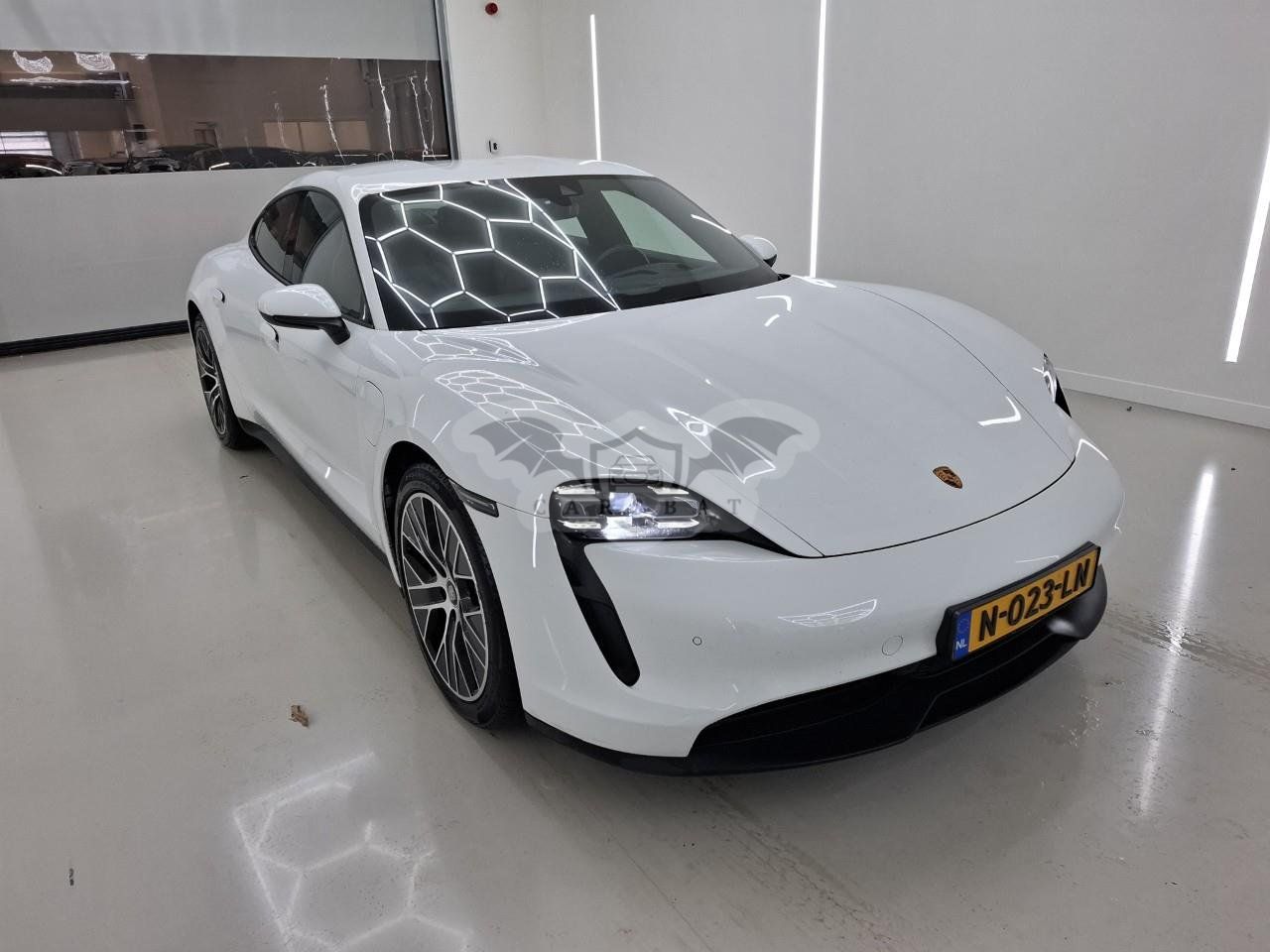 Porsche Taycan 79 kWh 2021