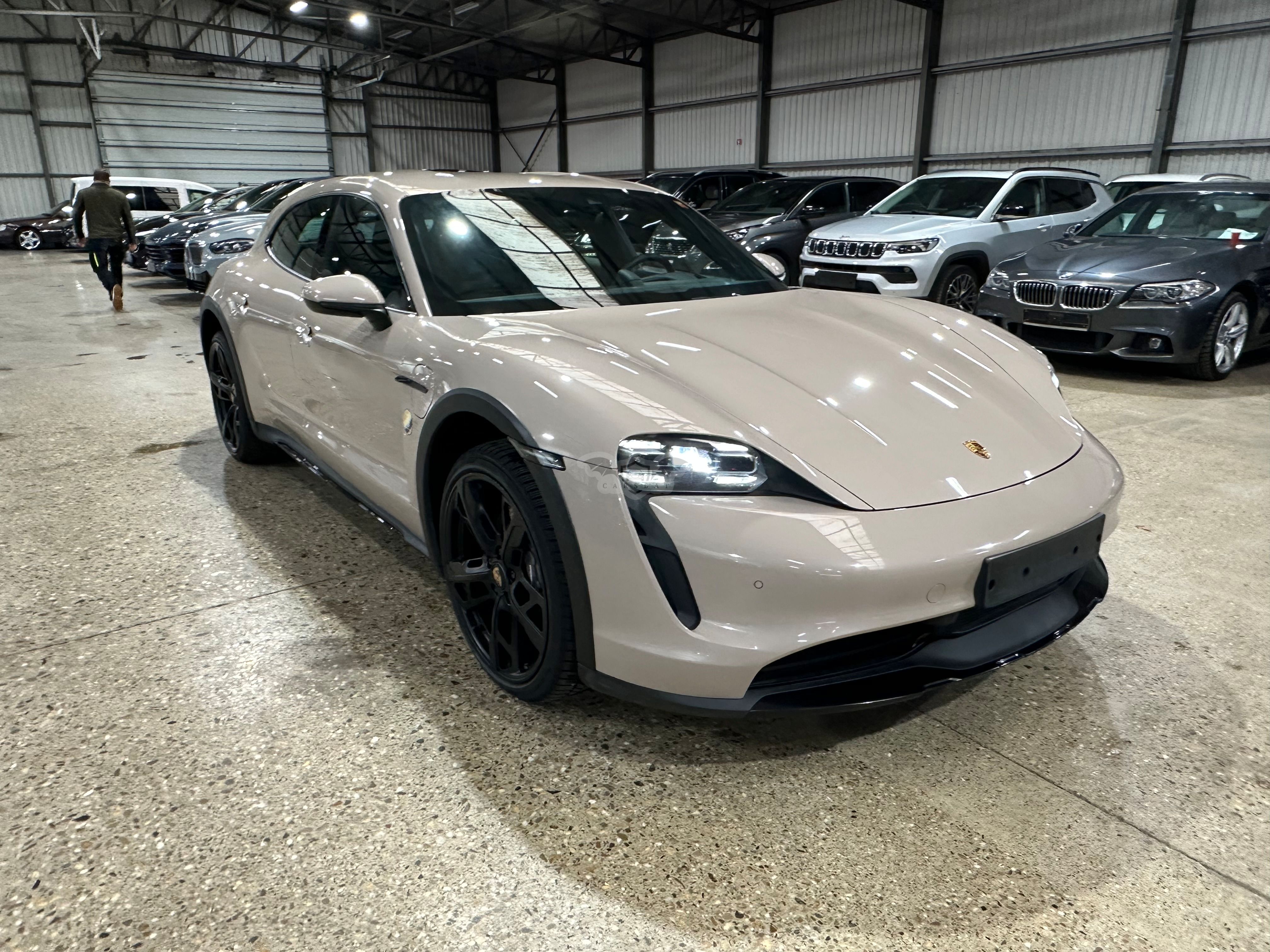 Porsche Taycan 4 93 kWh 2021