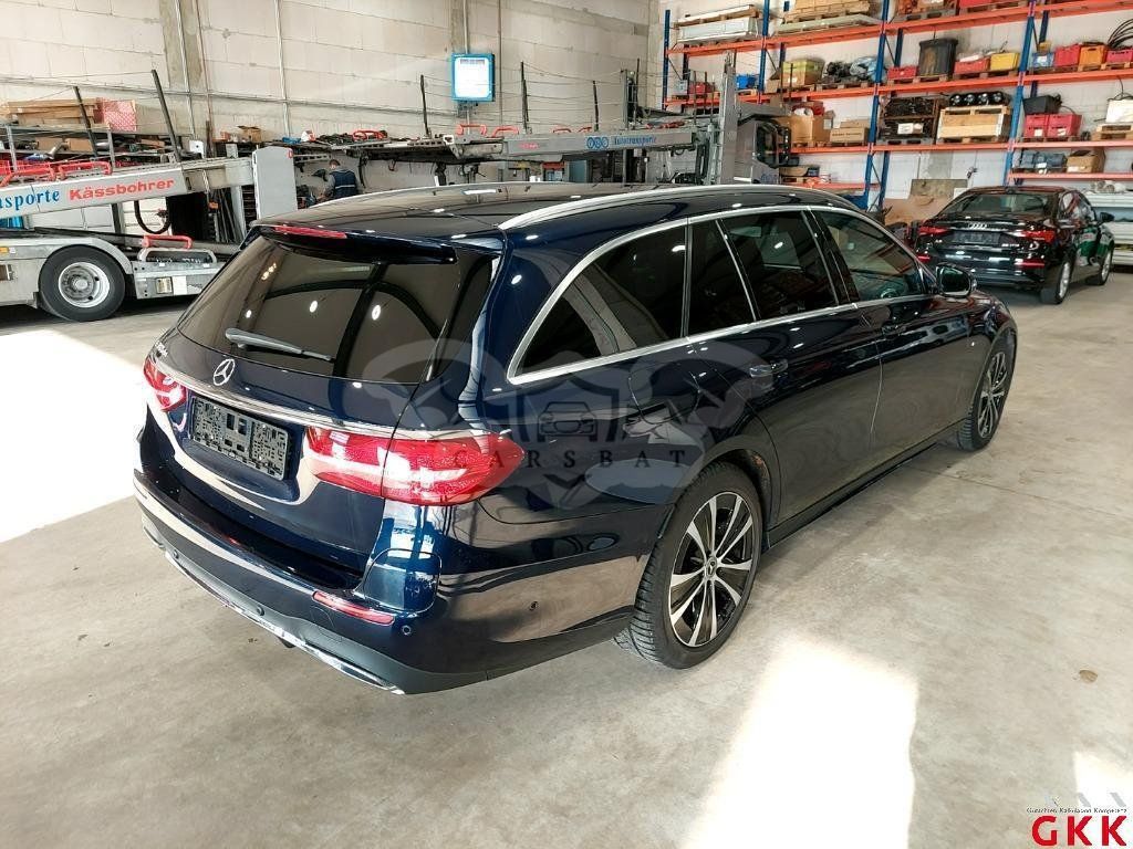 Mercedes-Benz E Break 300de AMG Line 2020