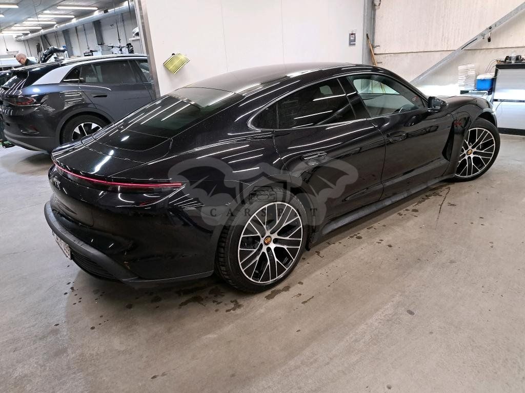 Porsche Taycan 2023