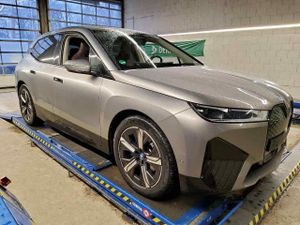 BMW iX 40 2023