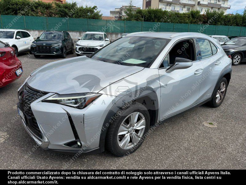 Lexus UX Business 2021