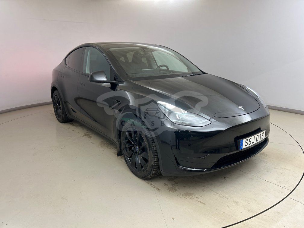 Tesla Model Y Standard Range 2023