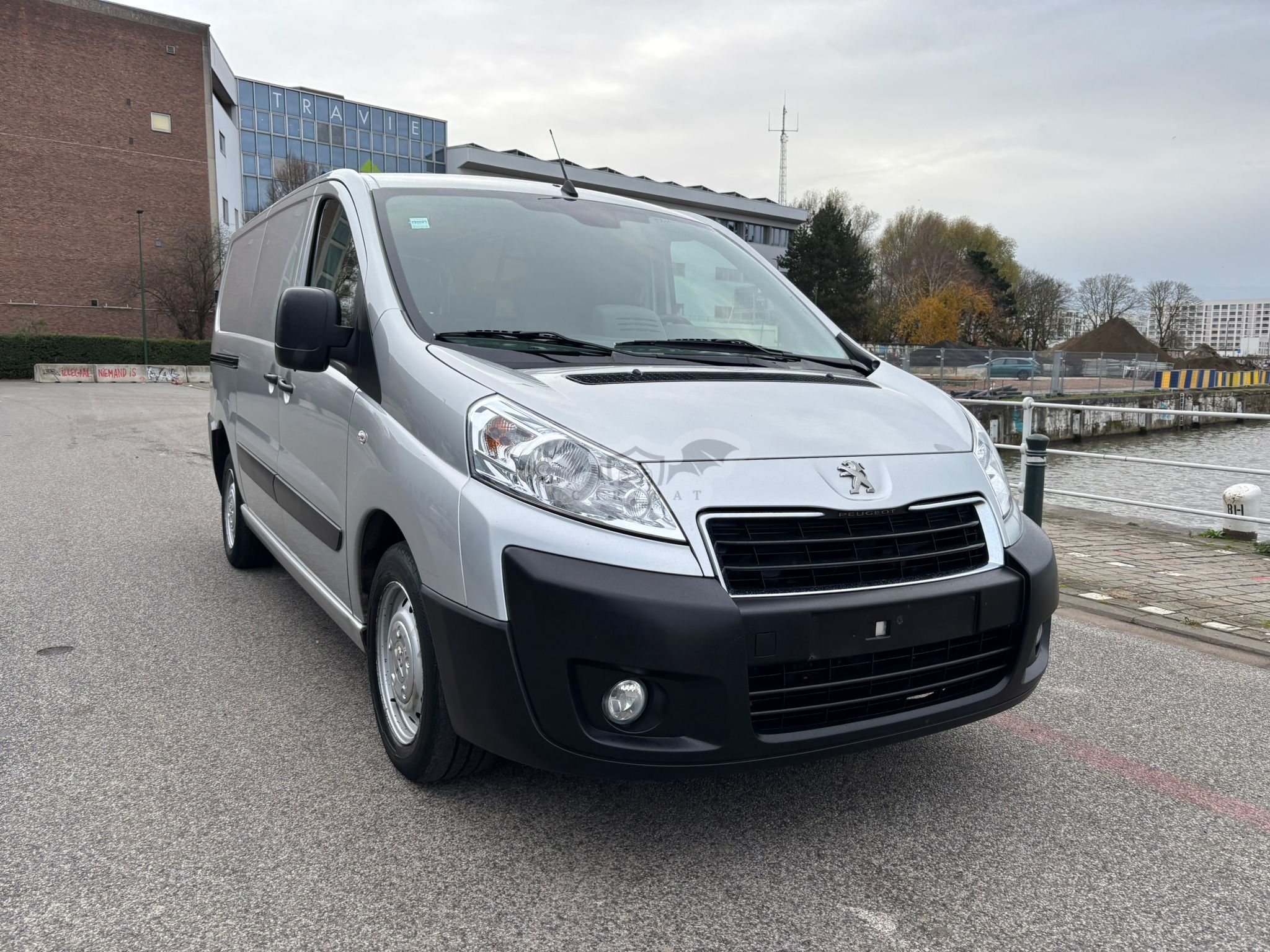 Peugeot Expert L2H1 2.0 HDI 2014