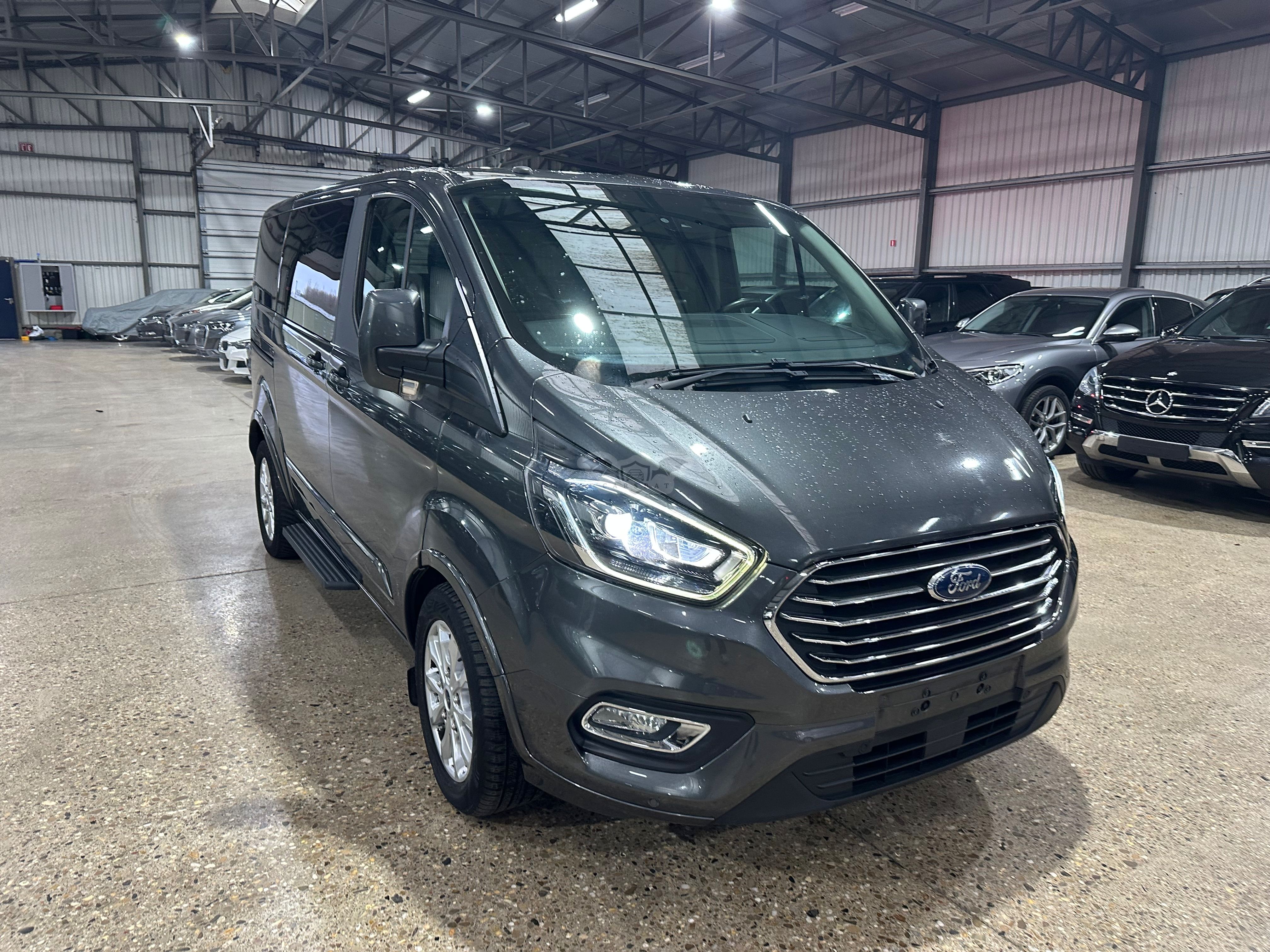 Ford Tourneo Custom L1H1 2.0 TDCI Titanium 2018