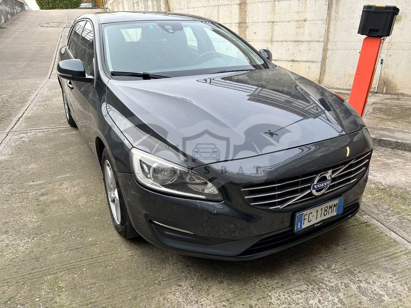 Volvo V60 D2 2015