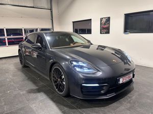 Porsche Panamera 2021