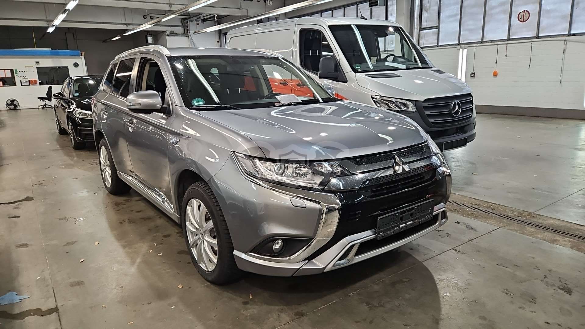 Mitsubishi Outlander 2.4 2020