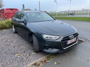 Audi A4 Avant 30 TDI Business 2021