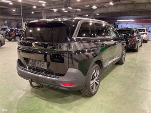 Peugeot 5008 1.2i Allure 2021