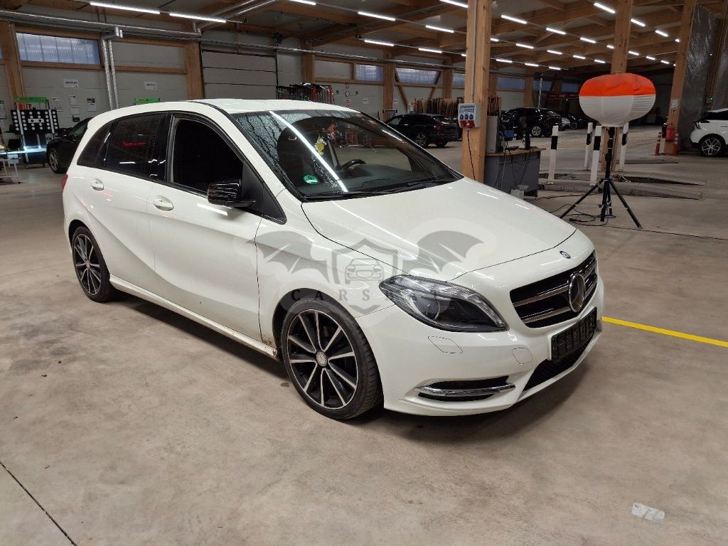 Mercedes-Benz B 180 2013