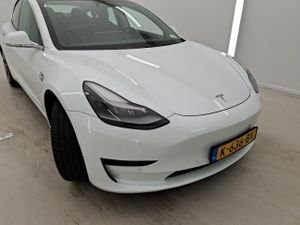 Tesla Model 3 Standard Range Plus 60 kWh 2020