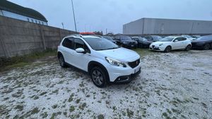 Peugeot 2008 1.2 Signature 2019