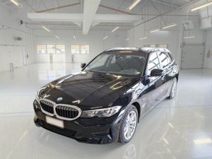 BMW 3 Series Touring 330e Business 2021