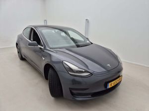 Tesla Model 3 Standard Range Plus 60 kWh 2020