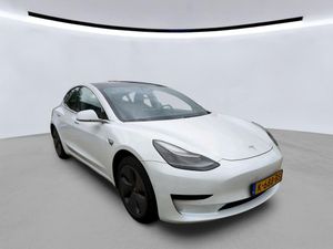 Tesla Model 3 Standard Range Plus 60 kWh 2020