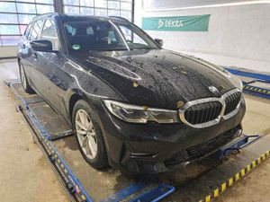 BMW 3 Series Touring 320d Advantage 2020