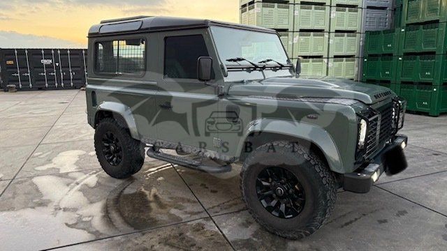 Land Rover Defender 90 2.2 SE 2015