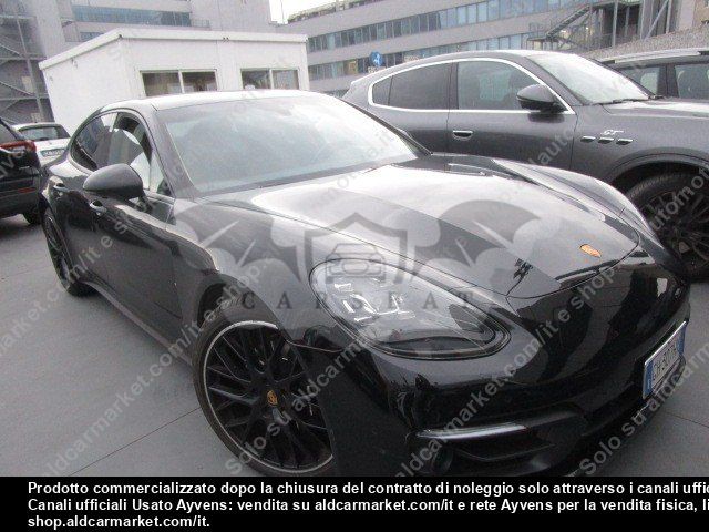 Porsche Panamera 4 2021