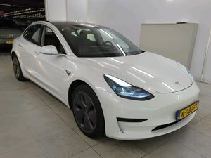 Tesla Model 3 Standard Range Plus 60 kWh 2020