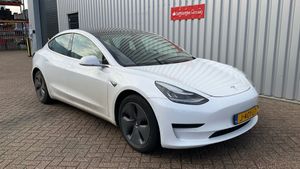 Tesla Model 3 Standard Range Plus 2020