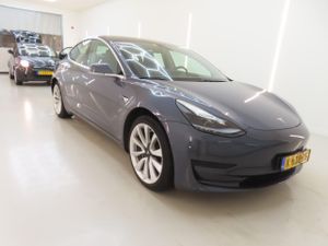 Tesla Model 3 Standard Range Plus 2020
