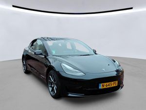 Tesla Model 3 Standard Range Plus 2021