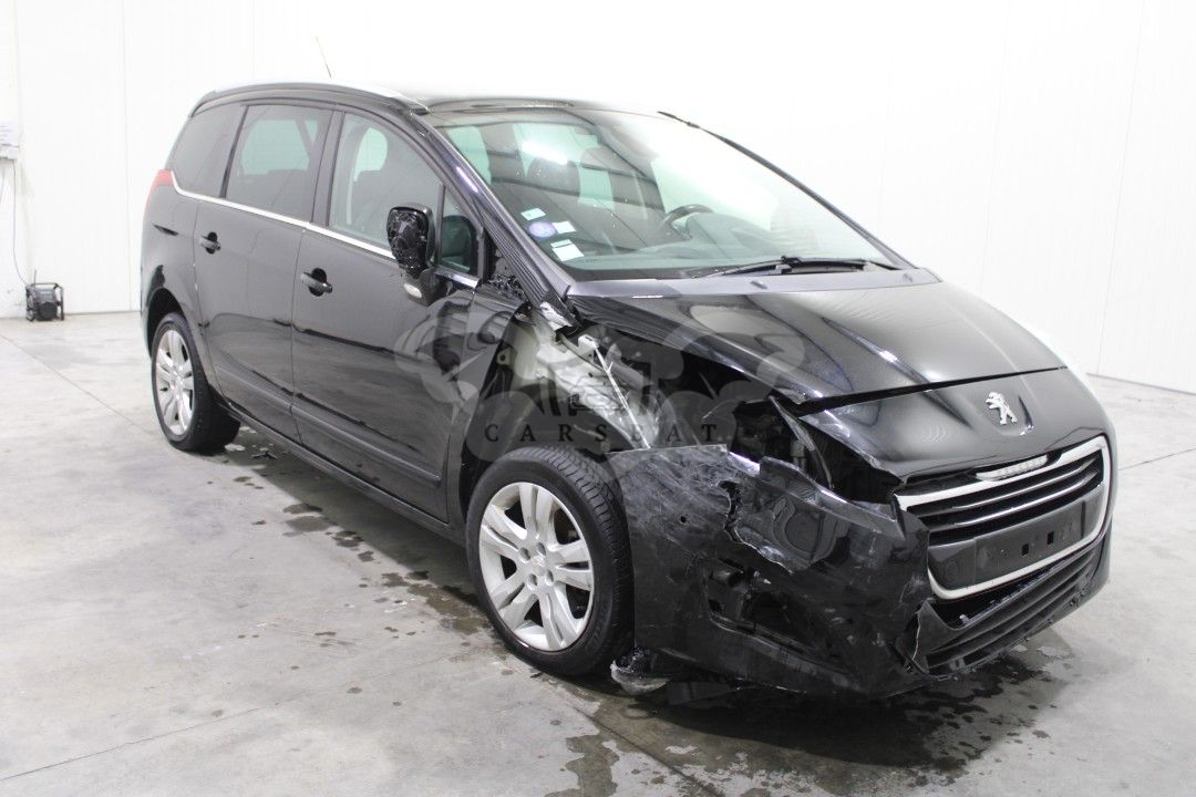 Peugeot 5008 1.6 THP Allure 2025