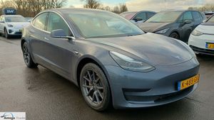 Tesla Model 3 Standard Range Plus 60 kWh 2020