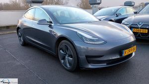 Tesla Model 3 Standard Range Plus 60 kWh 2020