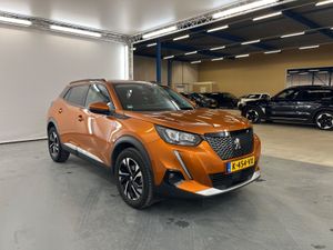 Peugeot 2008 1.2i Allure 2021