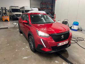 Peugeot 2008 1.2i Active 2021