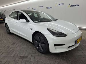 Tesla Model 3 Standard Range Plus 60 kWh 2020