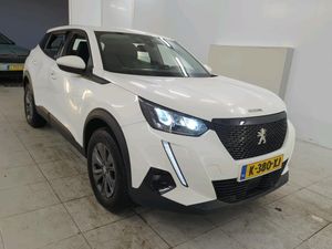 Peugeot 2008 1.2i Active 2021