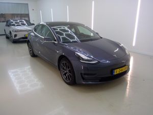 Tesla Model 3 Standard Range Plus 60 kWh 2020